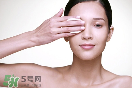 卸妝前要洗臉嗎？卸妝前要用水洗嗎？