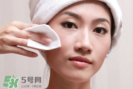 卸妝前要洗臉嗎？卸妝前要用水洗嗎？