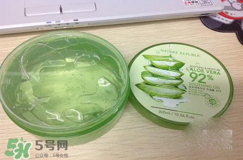 嘴唇干裂可以涂蘆薈膠嗎？嘴唇干裂怎么涂蘆薈膠？