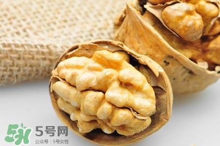 乙肝小三陽可以吃核桃嗎？乙肝大三陽可以吃核桃嗎？