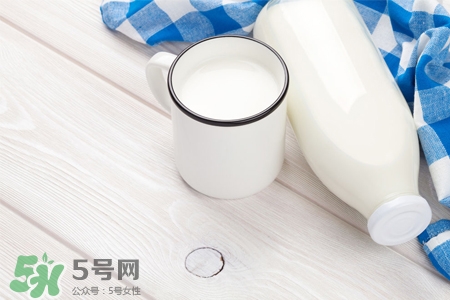乙肝患者能喝牛奶嗎？乙肝患者喝牛奶有講究