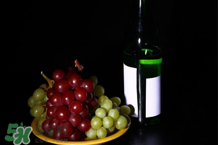乙肝患者能喝紅酒嗎？喝紅酒對(duì)乙肝有影響嗎？
