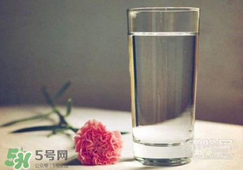 高血壓早上能喝鹽水嗎？高血壓早上喝鹽水的好處？