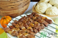 吃燒烤后吃什么水果好？吃完燒烤吃什么水果好？