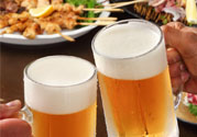 吃燒烤能喝啤酒嗎？吃燒烤喝啤酒好嗎？