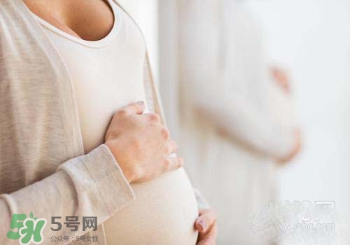 孕婦可以經(jīng)常摸肚子嗎？孕婦經(jīng)常摸肚子會(huì)怎樣？