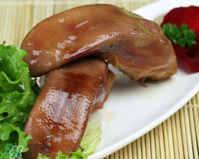 豬舌頭怎么腌制？腌豬舌頭要多久？