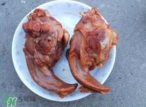 豬舌頭怎么腌制？腌豬舌頭要多久？