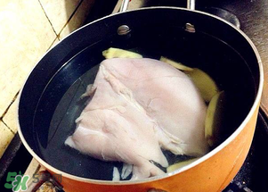 雞胸肉煮多久能熟？雞胸肉怎么煮比較嫩？