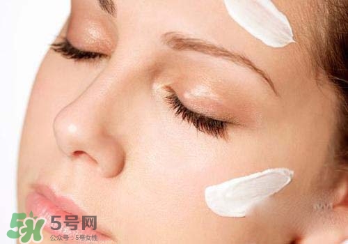 妝前乳是乳液嗎？妝前乳和乳液的區(qū)別