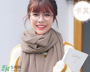 黃皮膚適合什么顏色的圍巾?黃皮膚戴什么顏色圍巾好看? 黃皮膚適合什么顏色的圍巾?黃皮膚戴什么顏色圍巾好看?