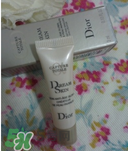 dior迪奧夢幻美肌修顏乳怎么用？迪奧修顏乳怎么用