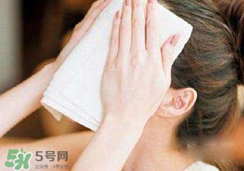 熱毛巾敷臉能祛痘嗎？長痘怎么用熱毛巾敷臉？