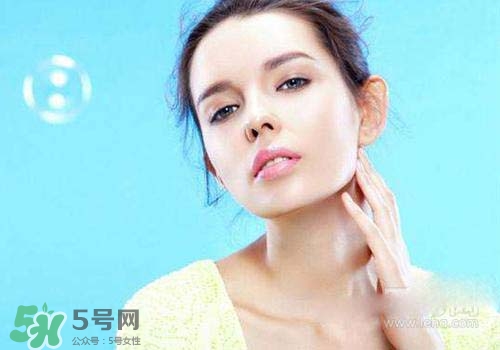 補(bǔ)水面膜一般敷多長時(shí)間？補(bǔ)水面膜敷多久？
