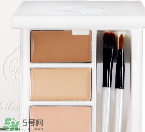 花娜小姐三色遮瑕膏怎么用？miss hana花娜小姐遮瑕膏使用方法