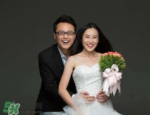 拍婚紗照可以戴眼鏡嗎？拍婚紗照戴眼鏡好不好？
