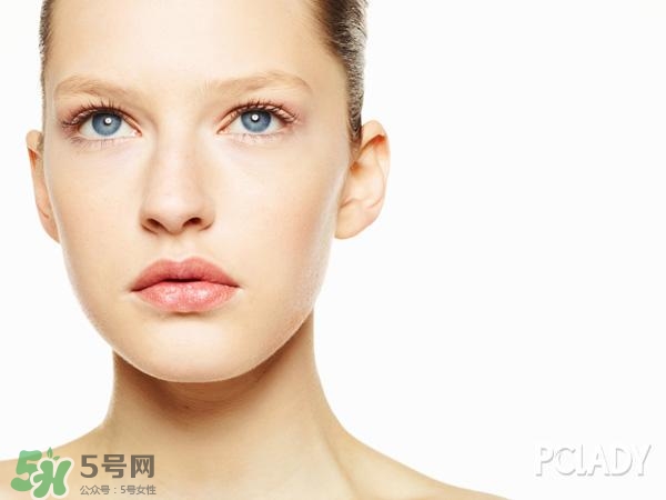遮瑕液和遮瑕膏的區(qū)別？遮瑕液好還是遮瑕膏好？
