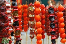 做糖葫蘆的紅色是什么？糖葫蘆外面紅色的是色素嗎？