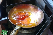 煮糖用什么鍋?zhàn)詈茫堪咎怯檬插伜线m？