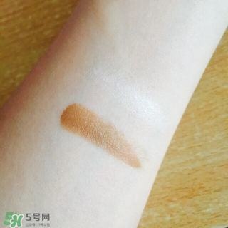 tf修容膏怎么用？tom ford修容膏使用方法