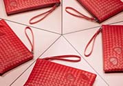 bv葆蝶家2017情人節(jié)限量包包多少錢(qián)？
