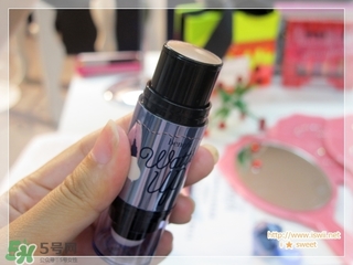 貝玲妃高光棒怎么用？貝玲妃高光棒使用方法
