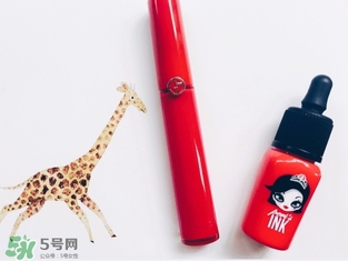 涂唇釉嘴唇干是怎么回事？涂唇釉嘴唇干怎么辦？