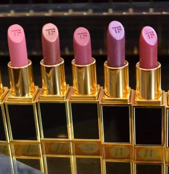 tom ford和迪奧哪個好？tom ford口紅和dior口紅哪個好？