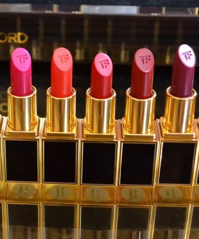 tom ford和迪奧哪個好？tom ford口紅和dior口紅哪個好？
