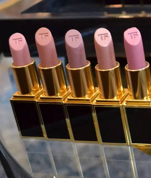 tom ford和迪奧哪個好？tom ford口紅和dior口紅哪個好？