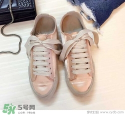 3月份穿什么鞋子？三月份穿什么鞋？