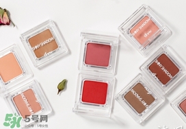 眼影飛粉是什么意思？眼影怎么才算飛粉