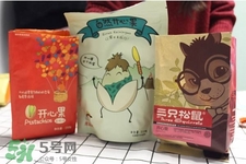 百草味和良品鋪?zhàn)幽膫€(gè)好？百草味和良品鋪?zhàn)訉?duì)比