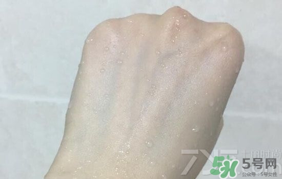 安耐曬金瓶怎么樣？安耐曬金瓶好用嗎？