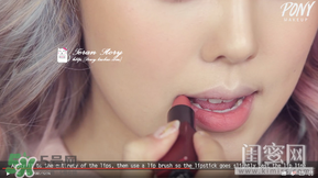 煙熏玫瑰色適合什么膚色？煙熏玫瑰色口紅適合黃皮嗎？