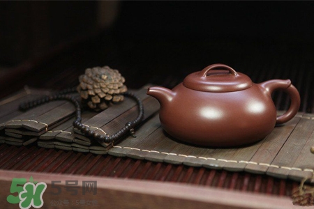 紫砂壺如何鑒別好壞？怎樣辨別紫砂壺的好壞？