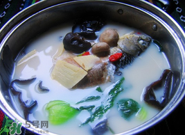 鯽魚湯怎么做才白？鯽魚湯怎么熬成奶白色？