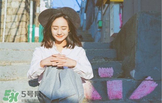 割雙眼皮多久可以化妝？割雙眼皮多久恢復(fù)自然
