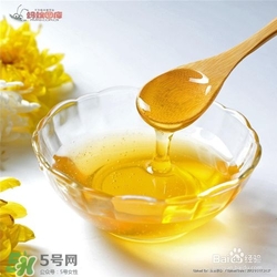 嘴唇干燥是什么原因？嘴唇干裂脫皮怎么辦？