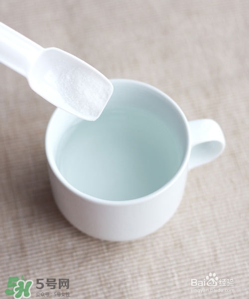 嘴唇干燥是什么原因？嘴唇干裂脫皮怎么辦？