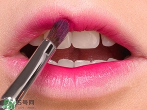 櫻花粉是什么顏色？櫻花粉口紅試色