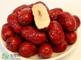 紅棗發(fā)白可以吃嗎？紅棗表面發(fā)白是發(fā)霉嗎？