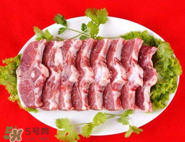 羊肉有點(diǎn)發(fā)臭還能吃嗎？羊肉有點(diǎn)臭味怎么去除？