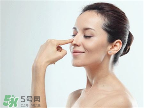 假體隆鼻多久可以化妝？假體隆鼻多久可以敷面膜？