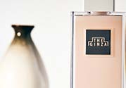 the ginza化妝水粉色和藍(lán)色哪個好？the ginza化妝水粉色藍(lán)色區(qū)別