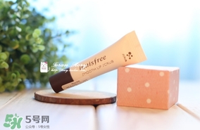 悅詩(shī)風(fēng)吟唇部磨砂膏怎么樣？悅詩(shī)風(fēng)吟去角質(zhì)磨砂膏怎么用？