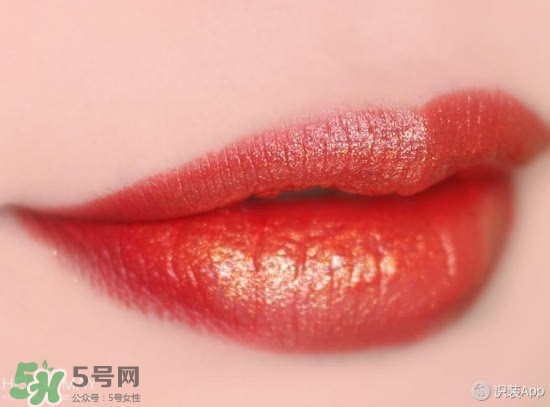 啞光口紅和珠光口紅哪個(gè)好？啞光口紅和珠光區(qū)別