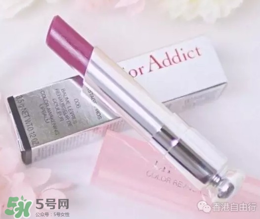 迪奧唇部磨砂膏怎么用？dior迪奧去角質(zhì)唇膏使用方法