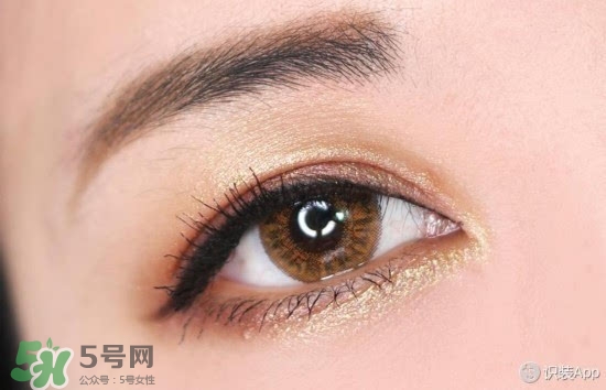 啞光口紅和珠光口紅哪個(gè)好？啞光口紅和珠光區(qū)別