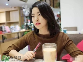 啞光和水潤(rùn)哪個(gè)好？啞光口紅和水潤(rùn)口紅區(qū)別